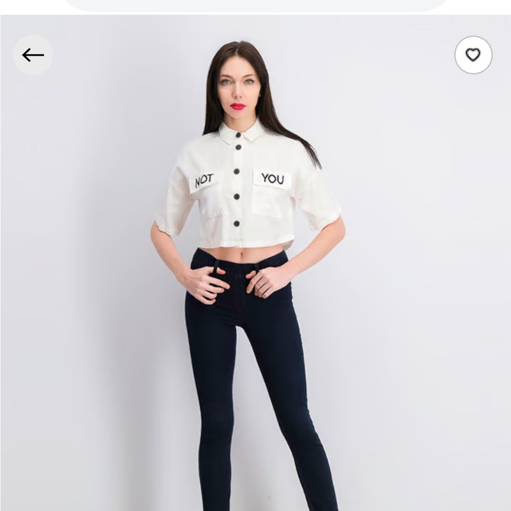Bershka White Cropped Button-Up Shirt with Black Buttons - Picture 4 of 10
